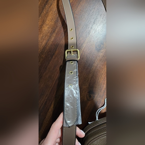 Coach Camera Bag - Picture 11 of 11